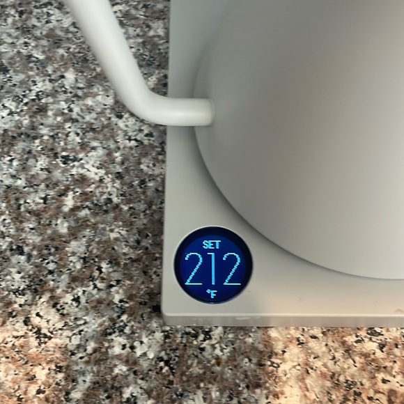 Fellow EKG Electric Kettle - Picture 3 of 3